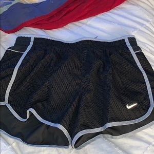 Women’s Nike running short